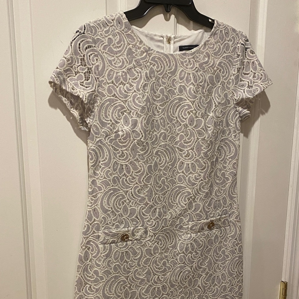 Elegant Pale Gray & White Tommy Hilfiger Dress